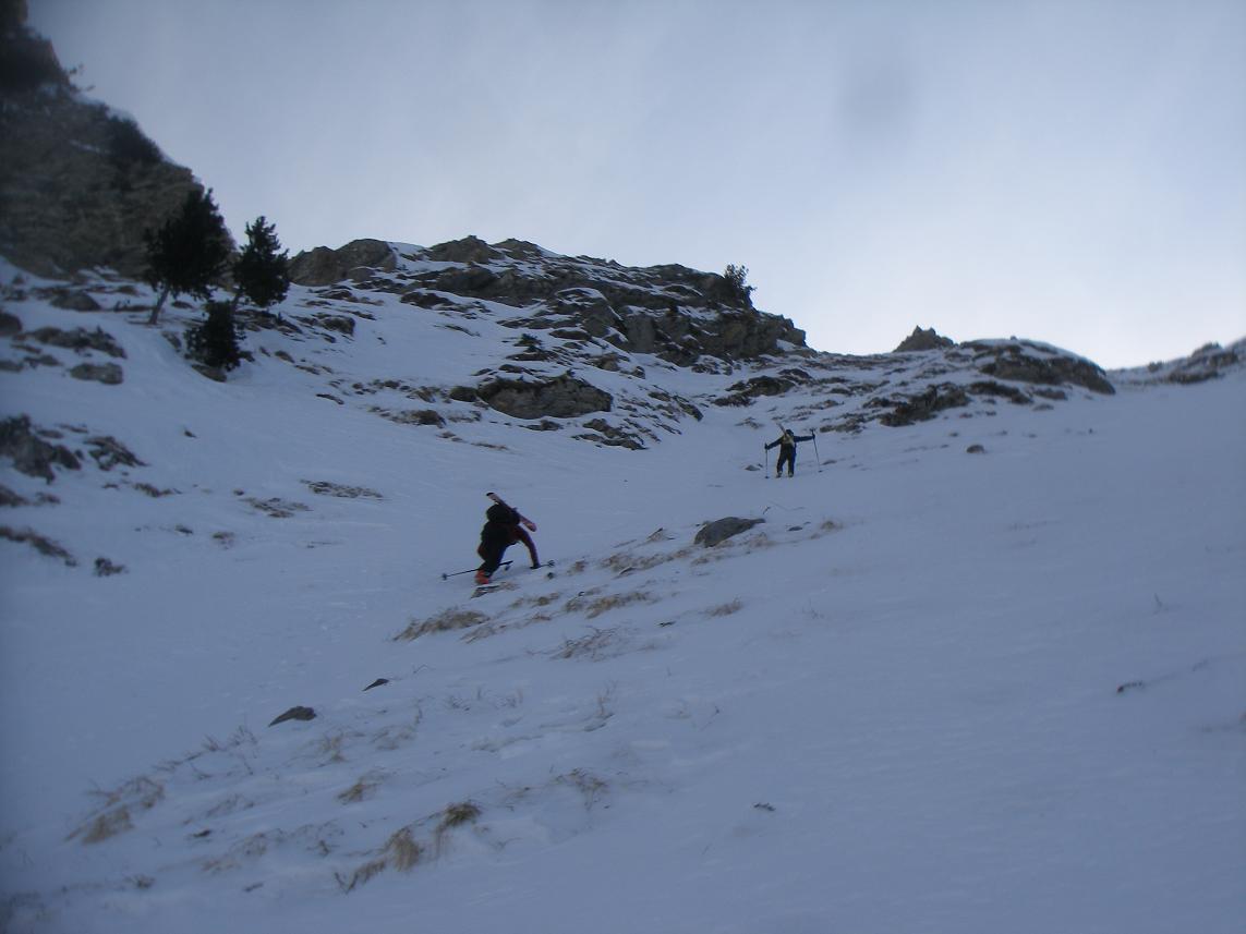 ski sur le dos : pour atteindre le col 2194m