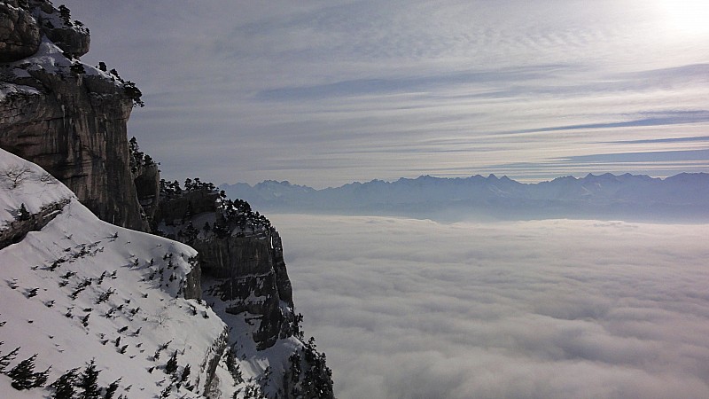 vers le nord : brumeux