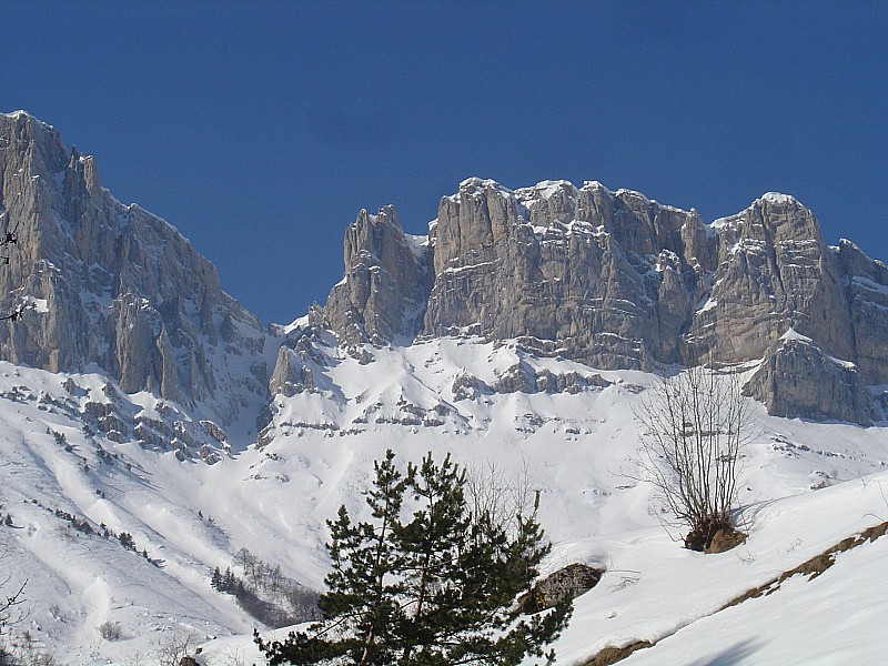 couloir E de la Peyrouse : bien rempli, comme la plupart des itinéraires du coin