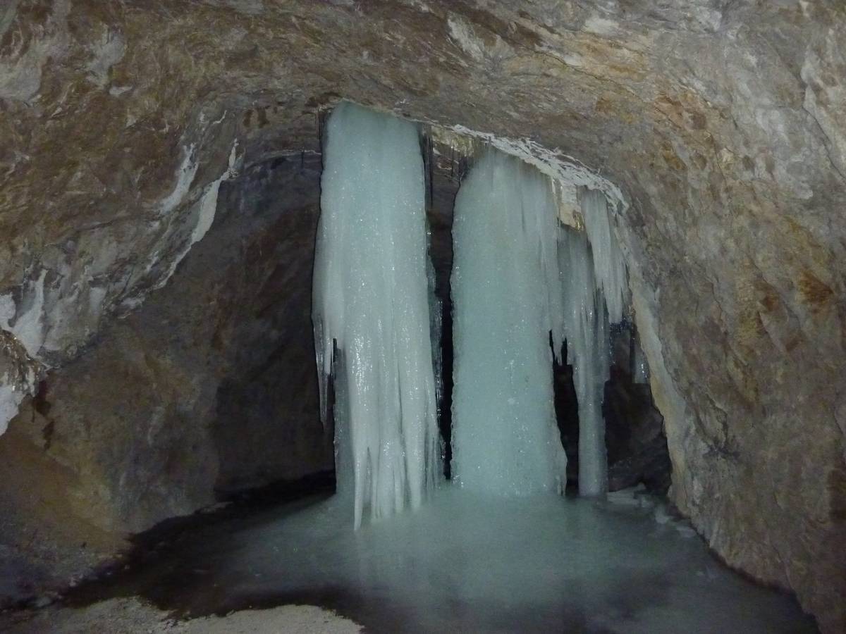 Tunnel des Agneaux : cascade de glace en 4+ !!