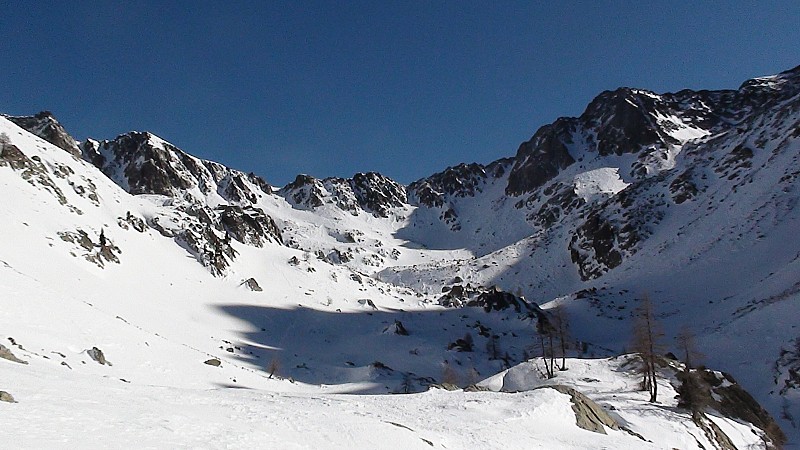 Pas des landres : depuis le lac : même de là on voit que c'est en neioge dure à gelée