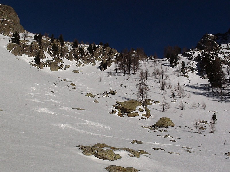 Bas du vallon des Gaisses : Traces sur de la transfo décaillée sur 5cm