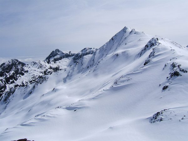 Brusalana : Cime de l'Asti ou Mt Aiguiette 3287m plus haut sommet du secteur.