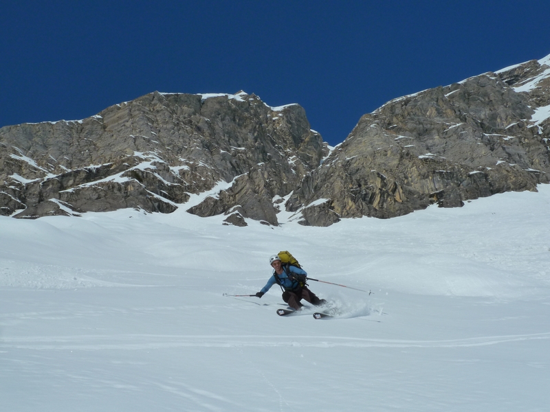 Couloir sud du Repère : ça carve dans les grandes pentes inférieures !