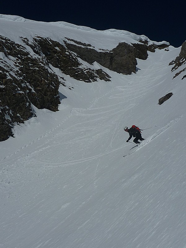 Couloir sud du Repère : De belles courbes dans le haut