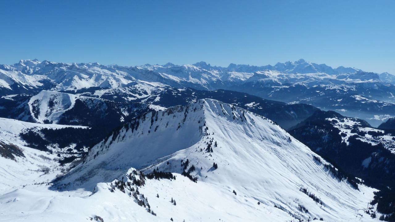 Col de Chalune : Vue sur la belle Pointe d'Uble