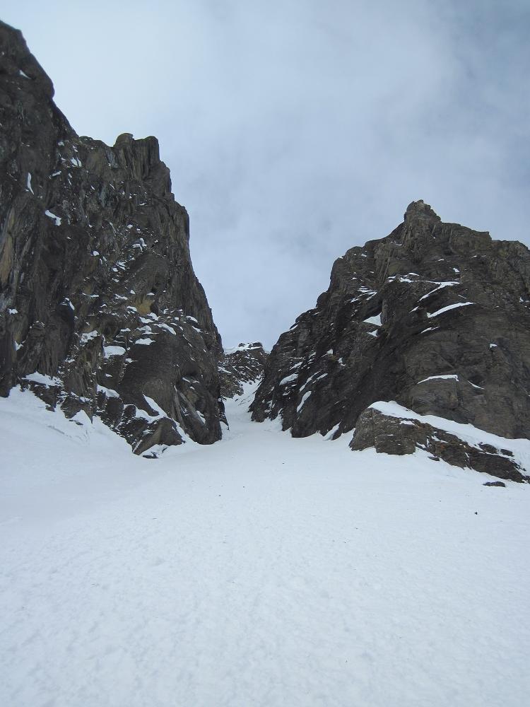 Couloir du chien : avec au moins une ancienne trace.