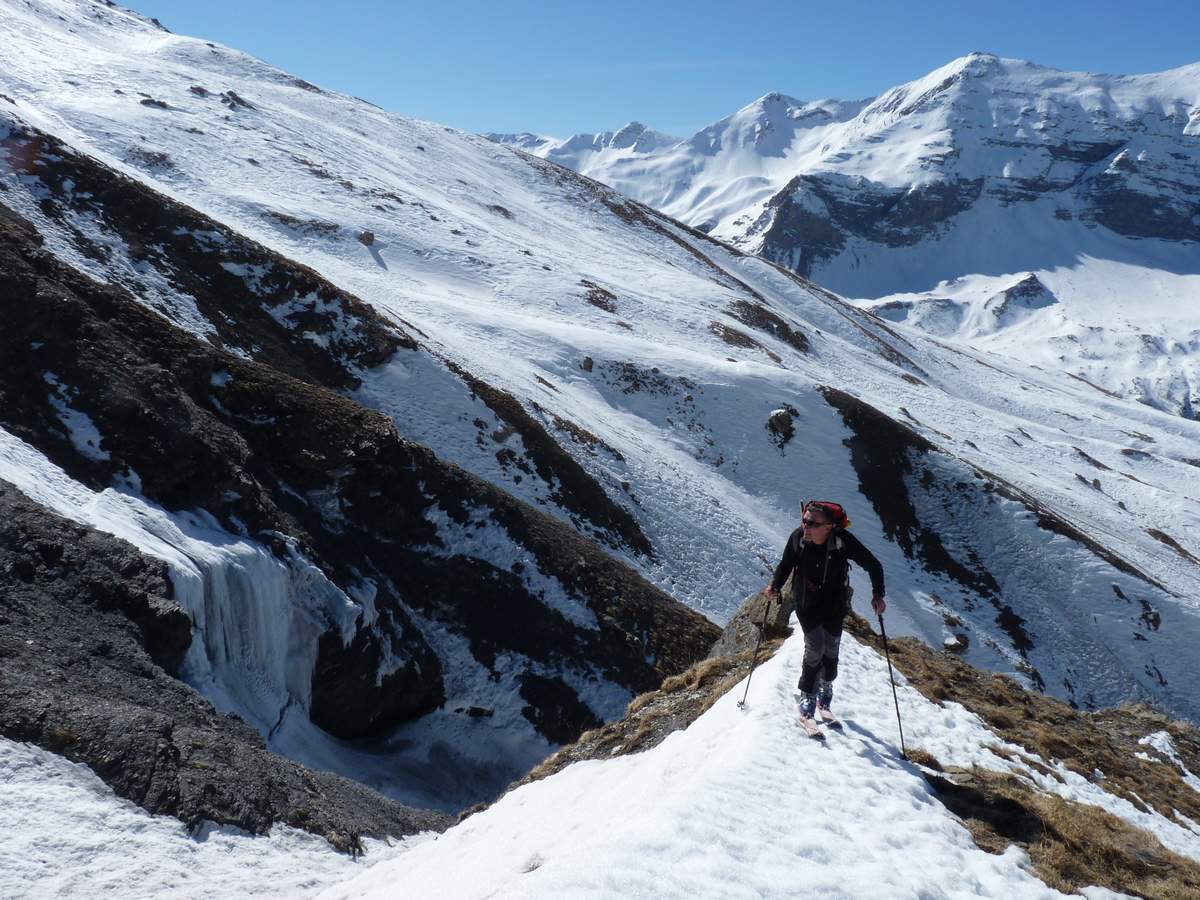 Dans la montée : Du col nord de Chapeau rouge