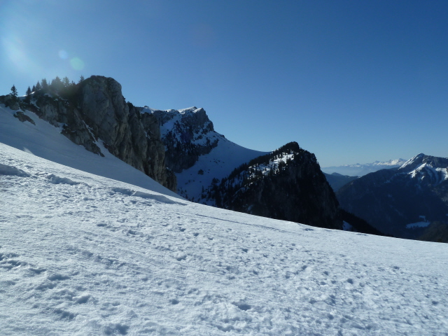 Col de MAuvernay au loin : Le but du jour