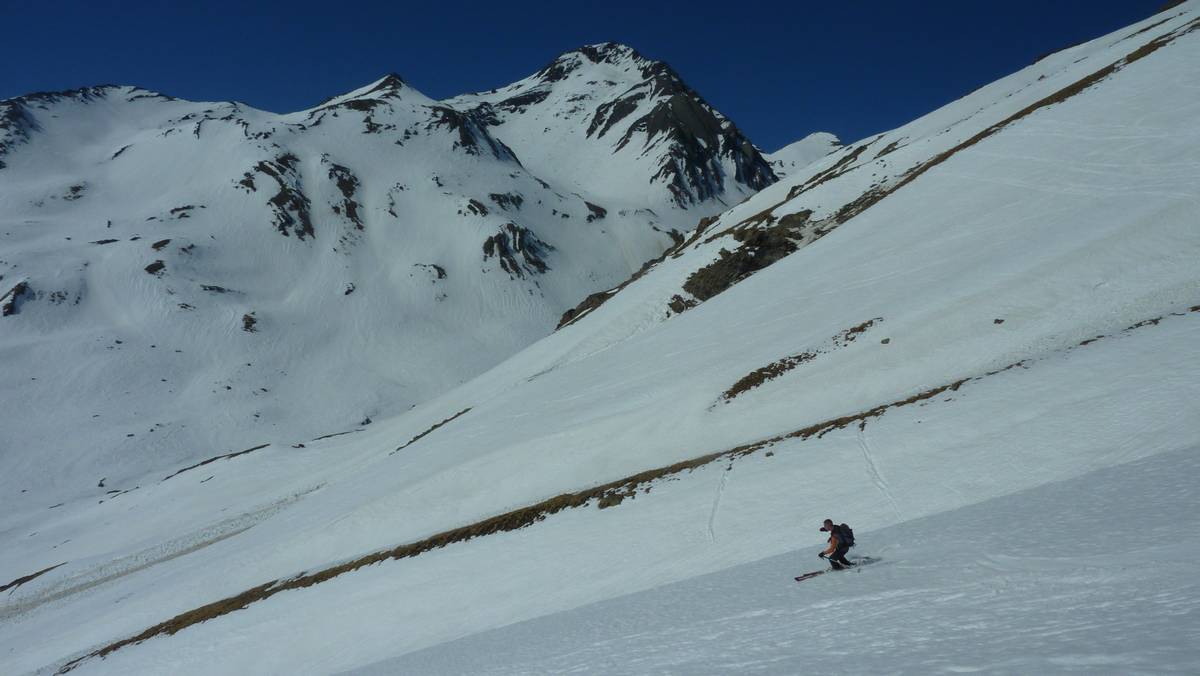 ski grand large devant le Gros Léon