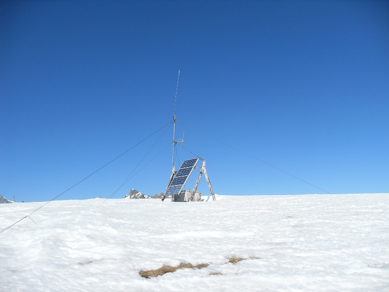 Cime de la Condamine : relai radio du secours en montagne