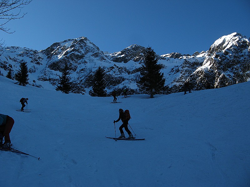 Montée au refuge de l'Oule : Belle montée avant d'arriver au refuge de l'Oule vers 1700m