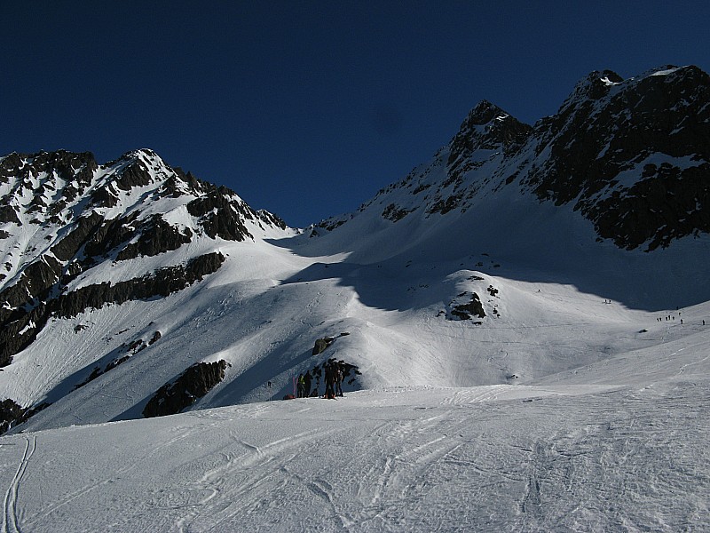 Vue sur le col de Morétan : Vue sur le col de Morétan 2503m depuis le replat