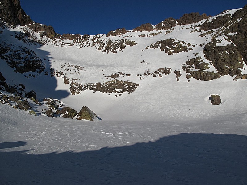 #4 Lac de Cinto : le col bocca crucetta légèrement à droite Lac de Cinto : le col bocca crucetta légèrement à droite