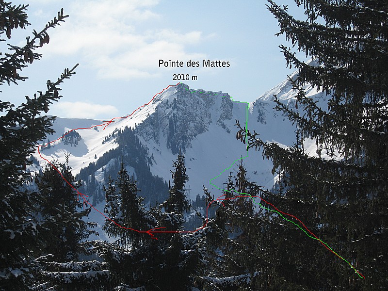 La route : La route de montée et descend vue depuis  Le Saix le jour avant