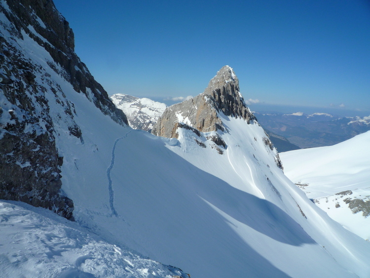 Trou de la Pierre du Mt Blanc : le Col nord des Pointes Longues