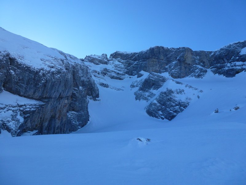 Trou de la Pierre du Mt Blanc : La combe sous le Trou