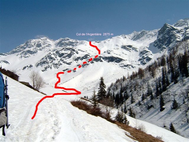 Vue générale de la descente : Une grande partie de l'itinéraire de descente versant N