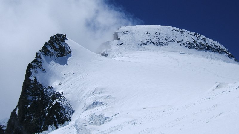 sommet : sommet des Rouies , les 50 derniers mètres ont assez raides et se font mieux à pied, mais ça passe bien à la descente à ski