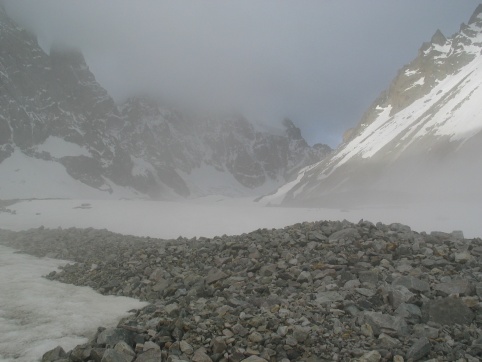 glacier Noir : le brouillard se déchire...