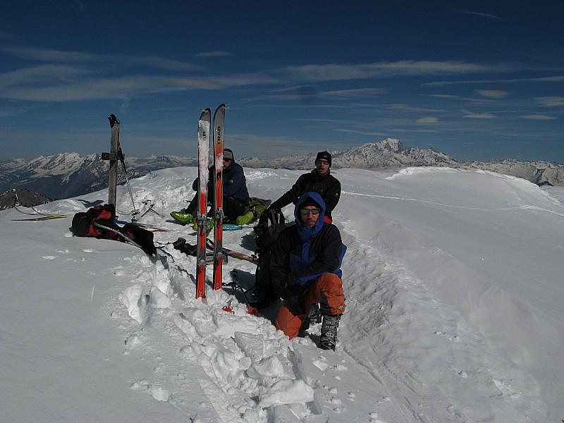 CAF Lyon Croix Rousse : CAF Lyon Croix Rousse au sommet du Mont d'Armenaz