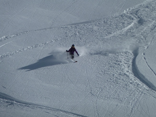 Mumu en skis new school : on la reconnait plus elle sait plus faire la godille !