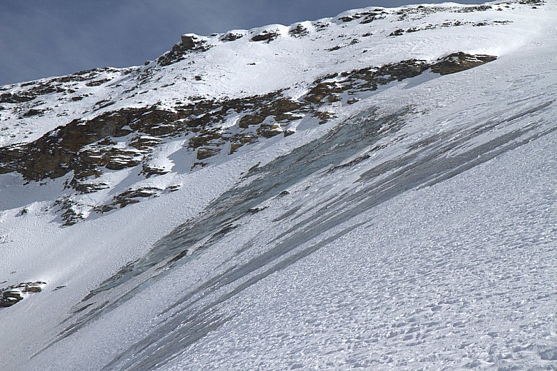 Glace apparente : la glace n'est jamais très loin, à partir de 3300m