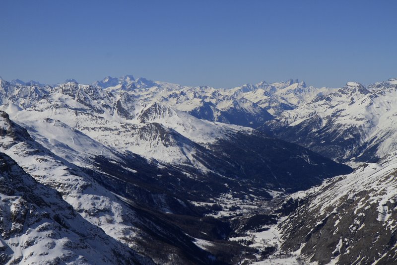 Vue vers le Sud : et vallée  de bessans sous nos pieds.
