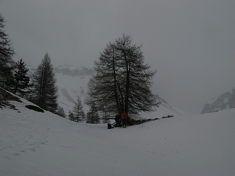 Replat du lac : Replat du lac juste avant d'arriver à la cabane.
Vers 2200 m.