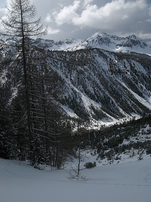 Belle vue! : Vue sur la vallée de Lans vers 2400m pendant la belle descente