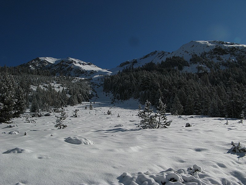 Vallon de montée : Début vallon sud ouest à 2030m