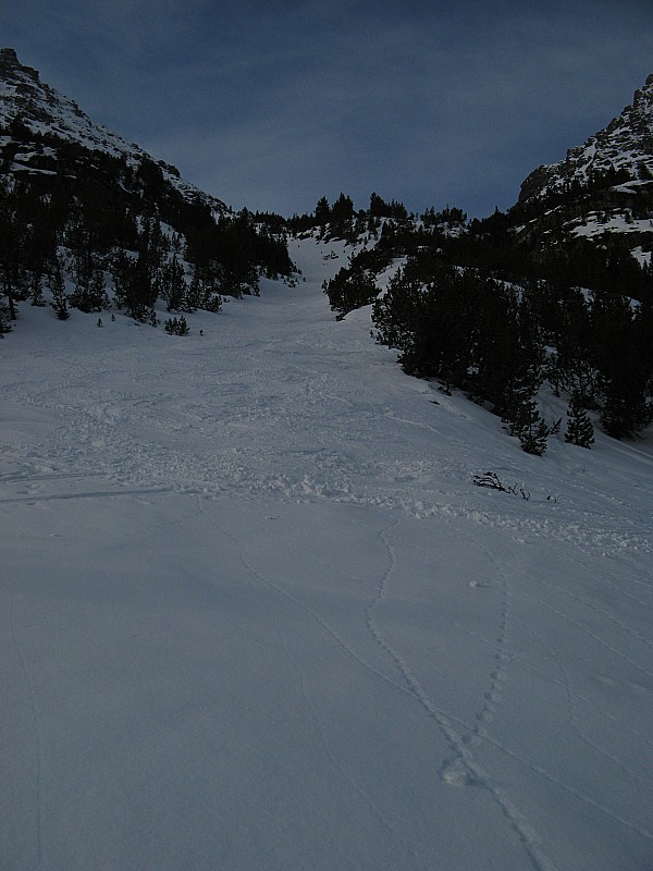 Couloir de la combe : Montée dans le couloir de la combe du Lasseron avec les couteaux