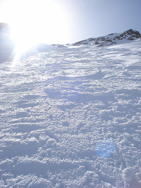 neige étincellante : neige froide dans ce petit couloir