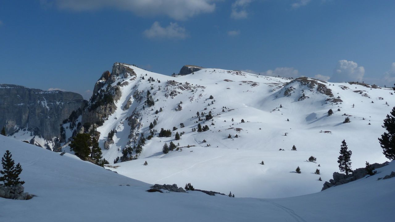 Rochers du Parquet : Le Rocher de Chamoux à droite