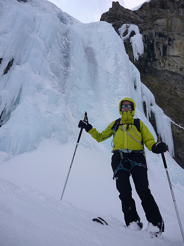 cascade de la reculaz : on dirait pas, mais la cascade fait plus de 1,5 m de haut!