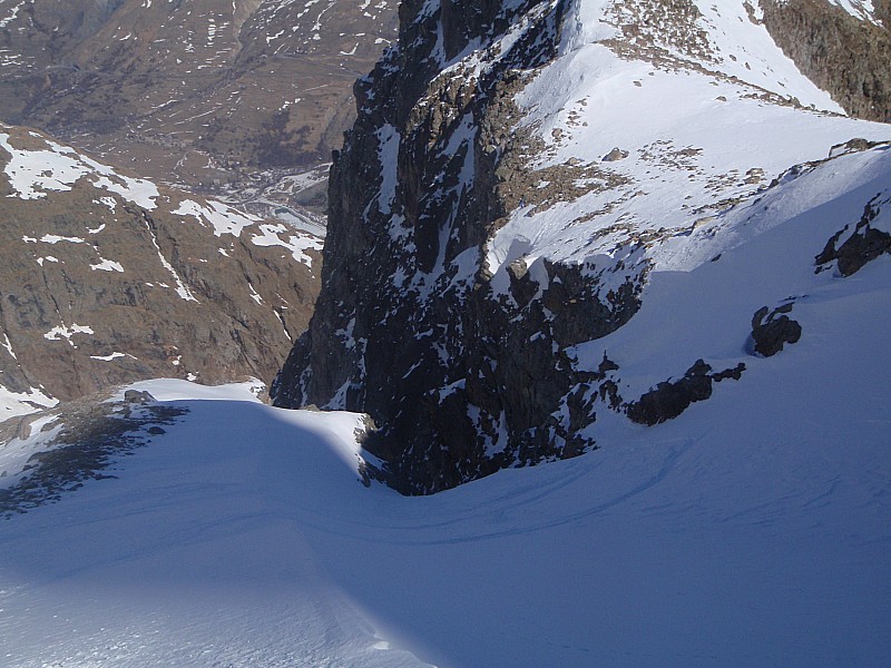 entrée du couloir : rive droite pour la descente