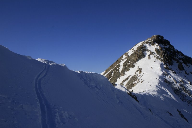 En arrivant au col : je vais bientôt être au soleil!
