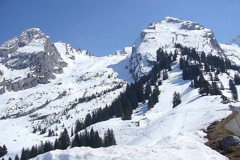 Rachais-Grand Crêt : Depuis le parking .... c'est bo