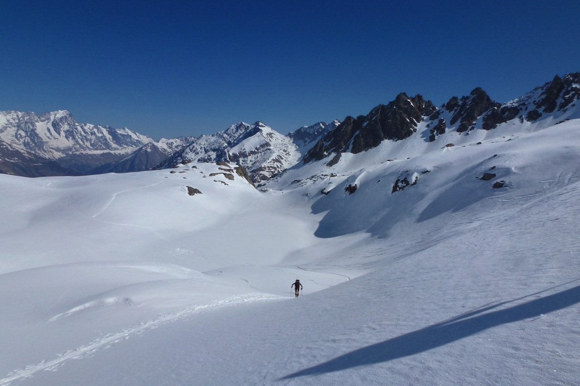 Vers le lac du Tachuy : Nous retrouvons des traces.
