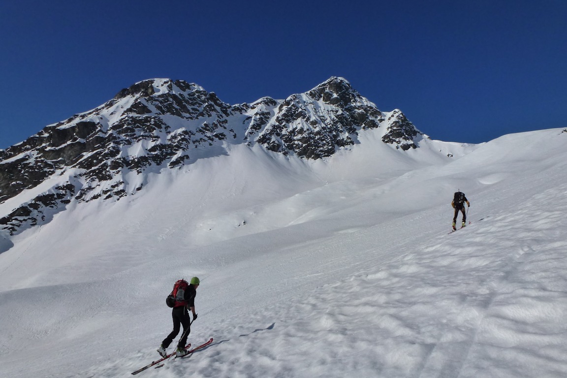 Sous Pointe de Roche Jaille : Juste avant d'attaquer à main droite une longue traversée vallonnée.