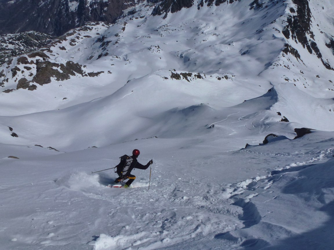 La face NE : Yves le premier à tâter la poudre.
