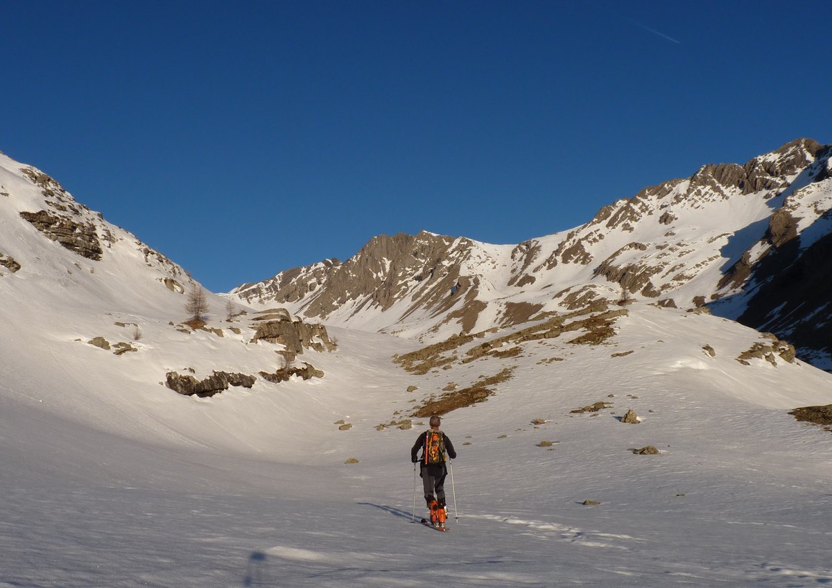 Proximitée du lac du lauzeron : Le calme avant les pentes soutenues
