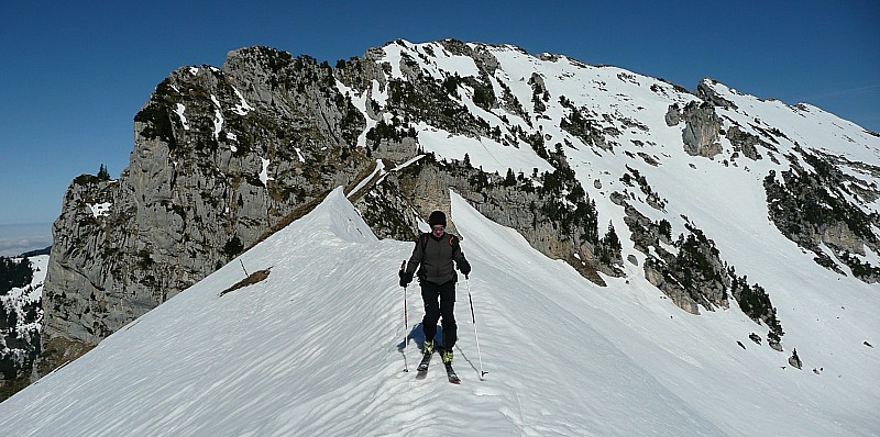 Au col de Bellefont : Khara sur l'arête