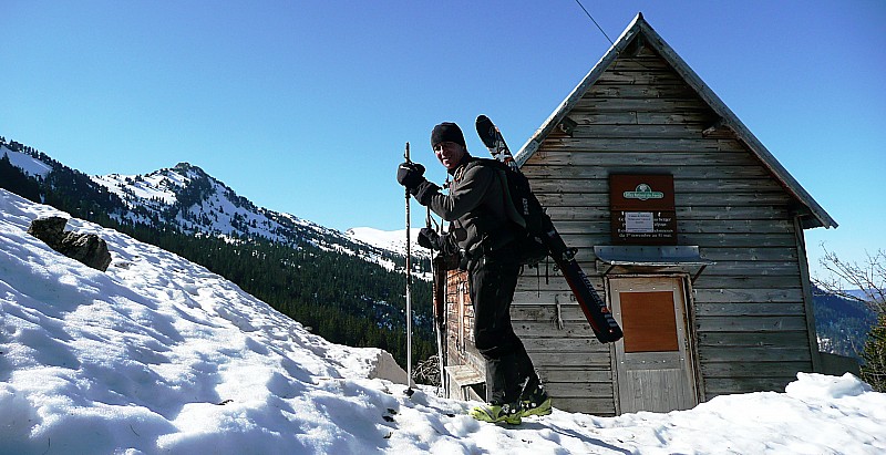 A la cabane de Bellefont : On rechausse ici !