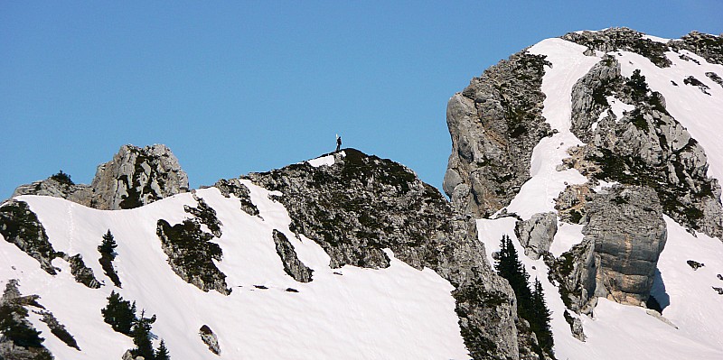 Le seul autre randonneur ... : ... aperçu aujourd'hui sort du couloir W des Lances