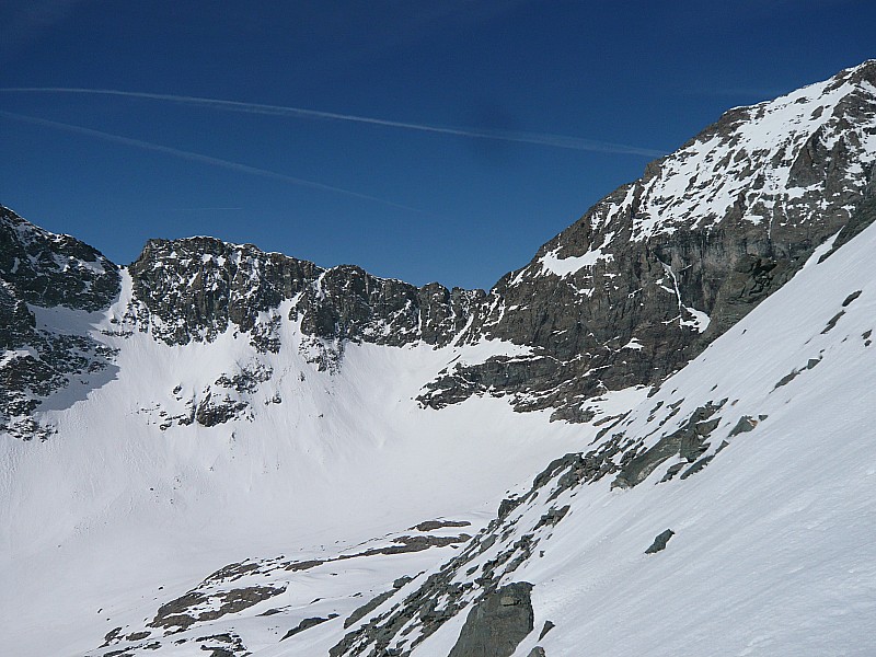 petite Ciamarella : passage du colerin ( petit couloir à droite )qui permet de basculer en Italie