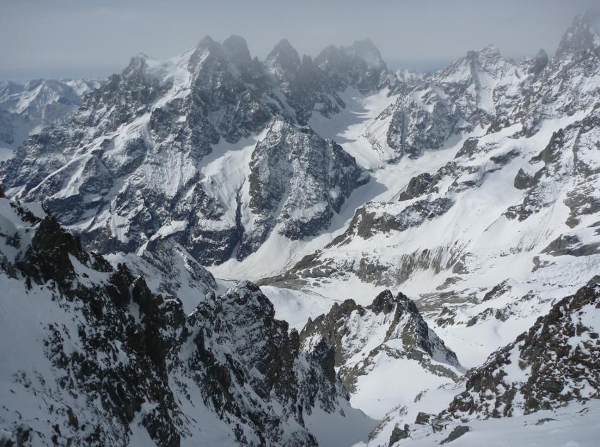 Agneaux de paques : Des Agneaux, on a vraiment une vue spectaculaire sur le coeur des Ecrins :)