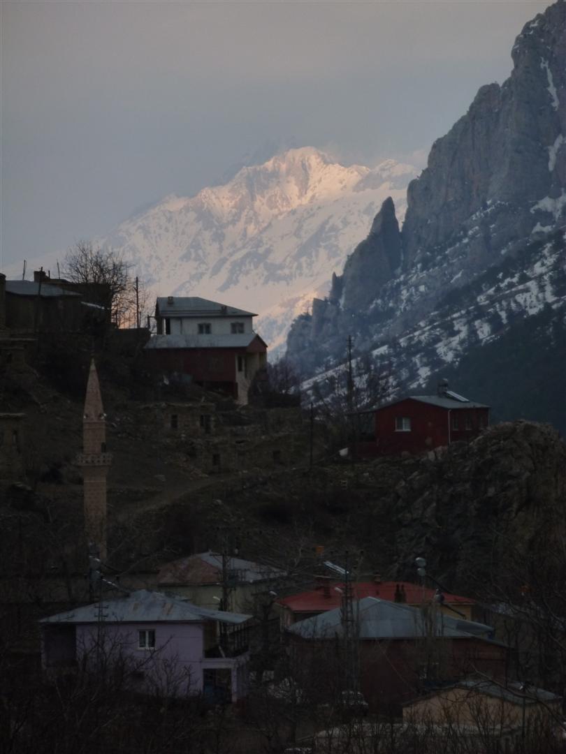 #7 le villag de Maden : au crépuscule le villag de Maden : au crépuscule