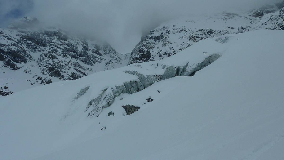 Crevasses : sur le glacier inferieur du Vallonnet