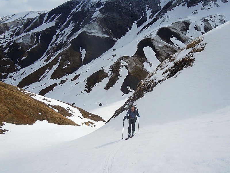 La Tranchée : 1er jour - Montée tranquille sur le Col de Martignare. Pour le moment, la neige ne botte pas.